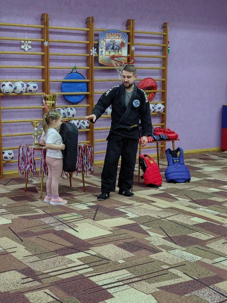 тр